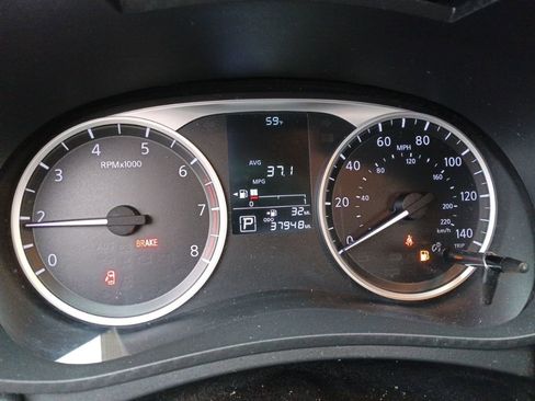 Used 2021 Nissan Versa S image 8