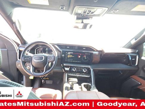 Used 2025 GMC Sierra 1500 Denali Ultimate image 10