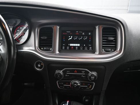 Used 2021 Dodge Charger SXT w/ Blacktop Package image 13