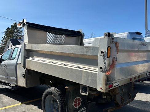 Used 2020 Ford F550 4x4 SuperCab Super Duty w/ Power Equipment Group image 4