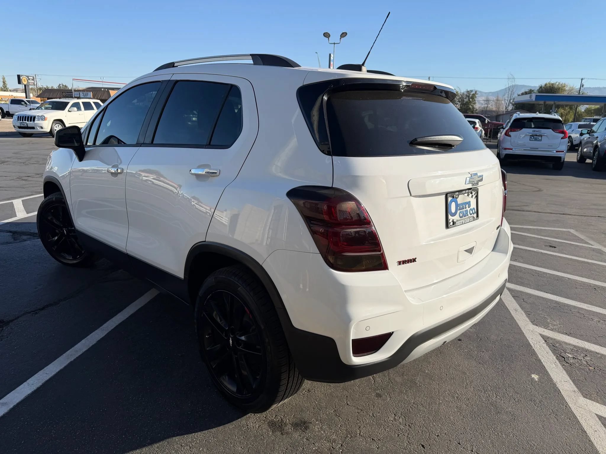 Used 2019 Chevrolet Trax LT w/ Sun & Sound Package AWD/4WD image 6