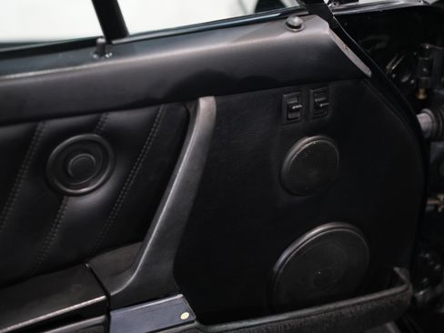 Used 1991 Porsche 911 Carrera image 25