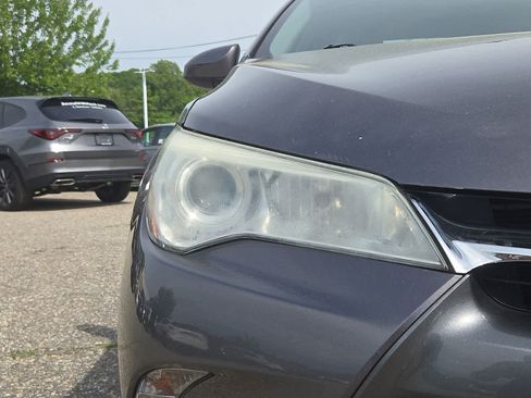 Used 2015 Toyota Camry LE FWD image 10