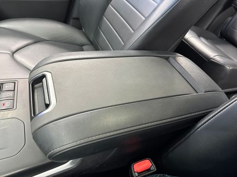 Used 2023 Toyota Highlander XLE AWD/4WD image 31