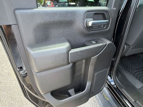 Used 2022 Chevrolet Silverado 2500 Custom w/ Custom Value Package AWD/4WD image 19