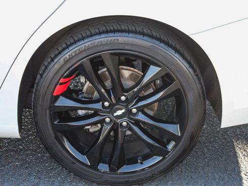 Used 2018 Chevrolet Malibu LT w/ Leather Package image 8