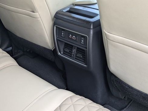 Used 2023 Nissan Murano Platinum w/ Cargo Package image 32