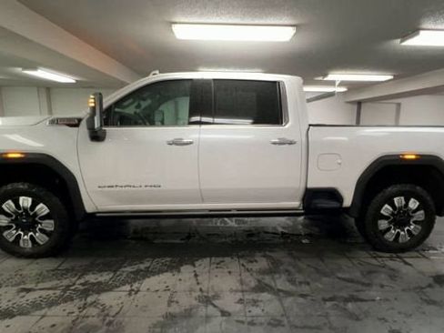 Certified 2024 GMC Sierra 2500 Denali w/ Denali Reserve Package image 5