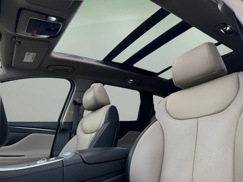 Used 2020 Hyundai Santa Fe SE image 18