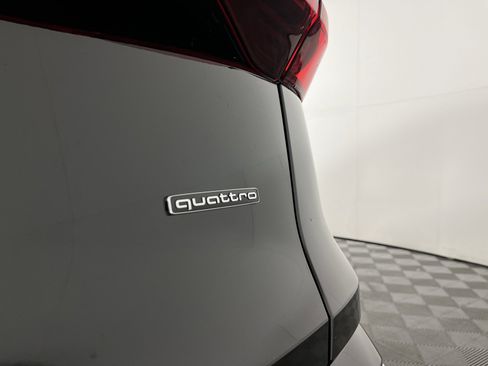 Used 2025 Audi Q5 Premium Plus w/ Premium Plus image 8