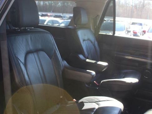 Used 2018 Ford Expedition Max Platinum image 36