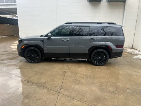 Used 2024 Hyundai Santa Fe Calligraphy image 1