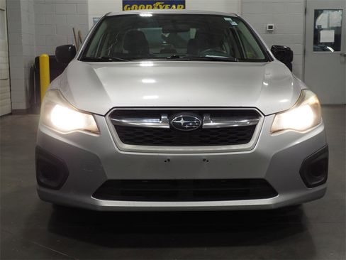 Used 2013 Subaru Impreza 2.0i image 2