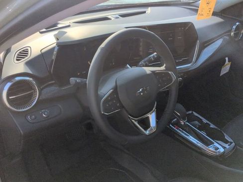 New 2026 Chevrolet Trax ACTIV w/ Sunroof Package image 11