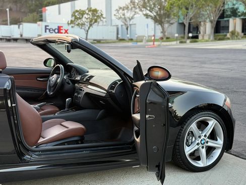 Used 2009 BMW 135i Convertible RWD image 37