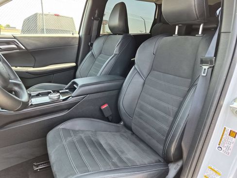 Used 2025 Mitsubishi Outlander SE AWD/4WD image 25