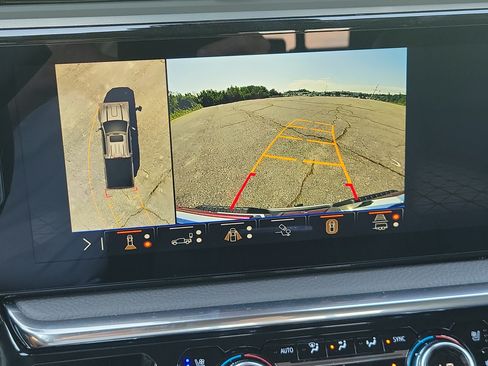 New 2026 GMC Sierra 2500 Denali w/ Max Trailering Package AWD/4WD image 25