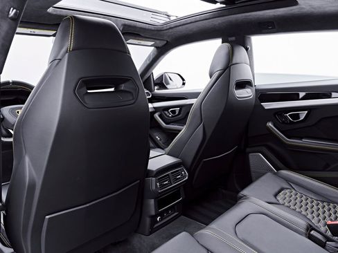 Used 2022 Lamborghini Urus AWD/4WD image 48