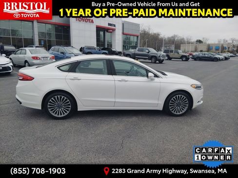 Used 2017 Ford Fusion SE w/ Fusion SE Technology Package image 9