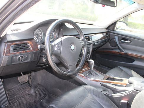 Used 2006 BMW 325i Sedan RWD image 8