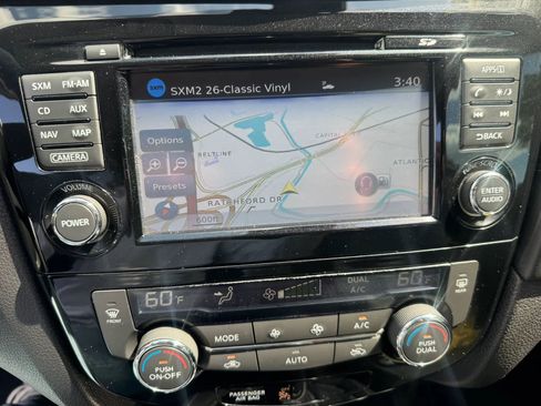 Used 2017 Nissan Rogue SL w/ SL Premium Package FWD image 23