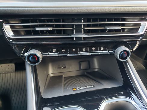 New 2026 Chevrolet Traverse LT w/ Midnight/Sport Edition image 24