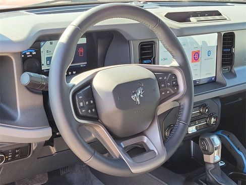 Used 2024 Ford Bronco Black Diamond image 11