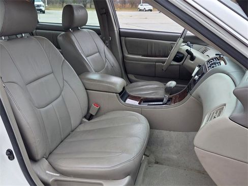 Used 2003 Toyota Avalon XLS image 16