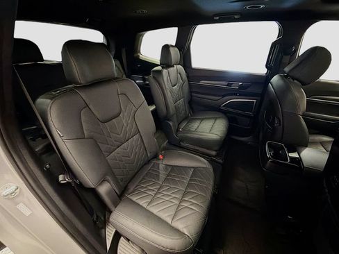 Used 2024 Kia Telluride EX X-Line AWD/4WD image 32
