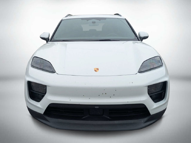 Used 2024 Porsche Macan 4 Electric AWD/4WD image 9