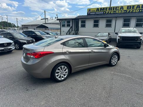 Used 2013 Hyundai Elantra GLS FWD image 10