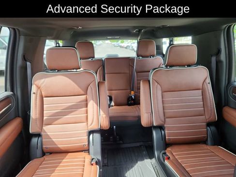 Used 2024 GMC Yukon XL Denali Ultimate AWD/4WD image 32