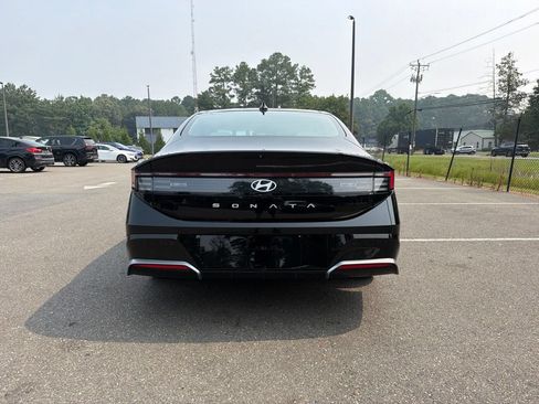 Certified 2024 Hyundai Sonata SEL w/ Convenience Package FWD image 6