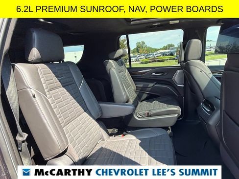 Used 2022 Cadillac Escalade ESV Premium Luxury Platinum AWD/4WD image 36