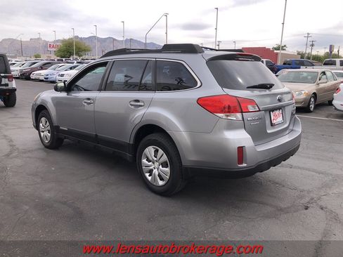Used 2011 Subaru Outback 2.5i AWD/4WD image 6