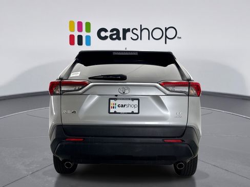 Used 2022 Toyota RAV4 LE image 4