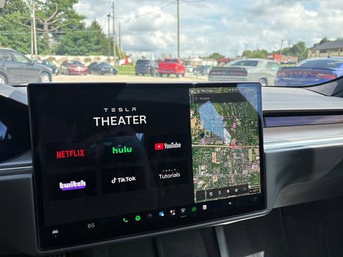 Used 2022 Tesla Model S Plaid AWD/4WD image 33
