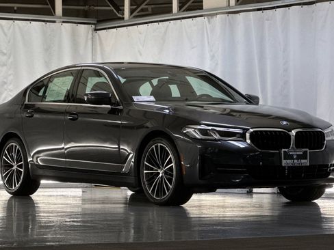 Used 2023 BMW 530i w/ Convenience Package image 6