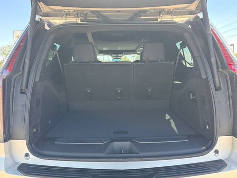 Used 2024 Cadillac Escalade ESV Sport Platinum w/ LPO, ONYX Package AWD/4WD image 31