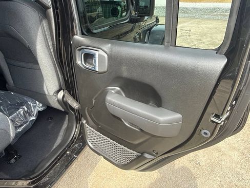 New 2026 Jeep Wrangler Unlimited Sport AWD/4WD image 25
