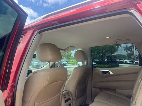 Used 2017 Nissan Pathfinder SL FWD image 27