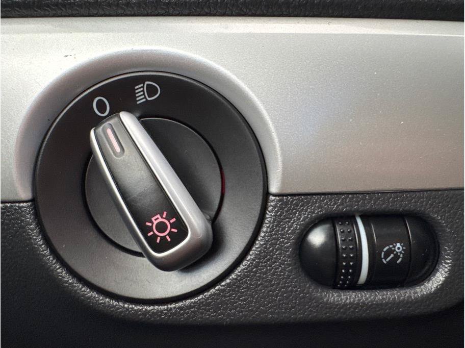 Used 2013 Volkswagen Jetta SE FWD image 20