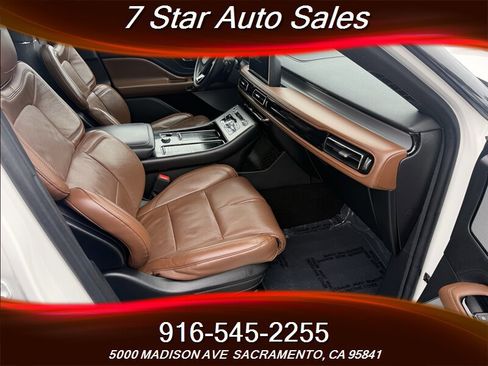Used 2021 Lincoln Aviator Reserve w/ Equipment Group 208A RWD image 13