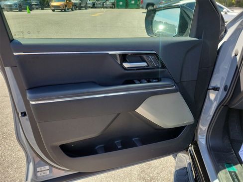 New 2025 GMC Sierra EV Denali image 7