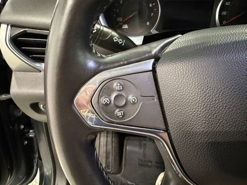 Used 2019 Chevrolet Traverse LT FWD image 11