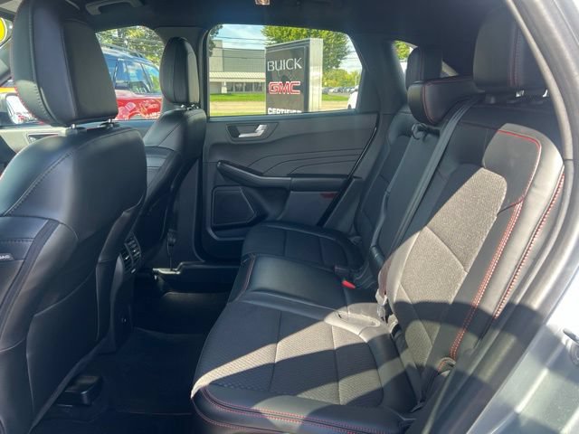 Used 2023 Ford Escape ST-Line w/ Tech Pack #1 AWD/4WD image 17