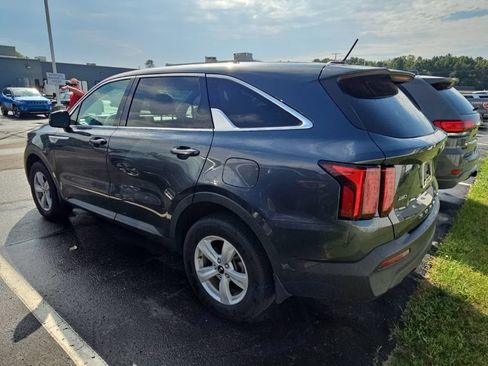 Used 2021 Kia Sorento LX AWD/4WD image 8