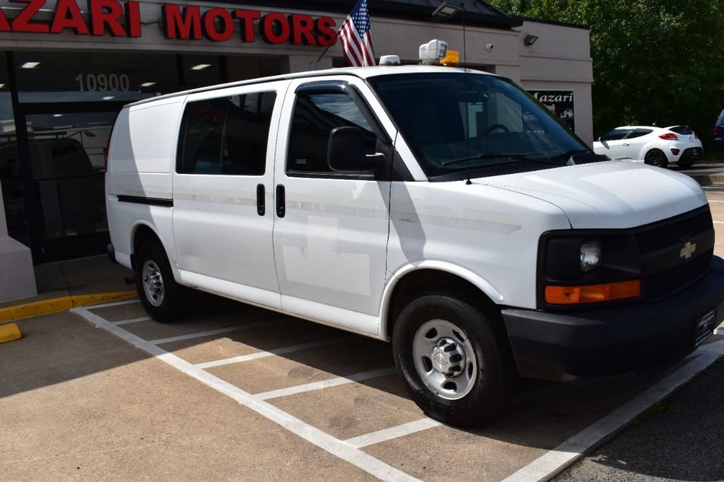 Used 2014 Chevrolet Express 2500 RWD image 9
