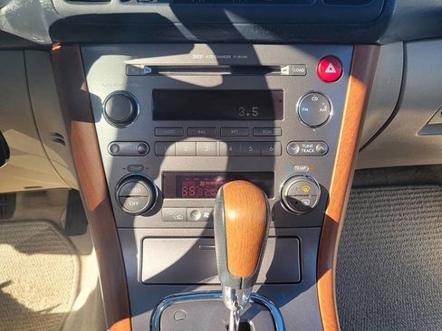 Used 2005 Subaru Outback 3.0R L.L. Bean image 29