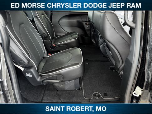New 2026 Chrysler Pacifica Limited w/ S Appearance Package AWD/4WD image 30